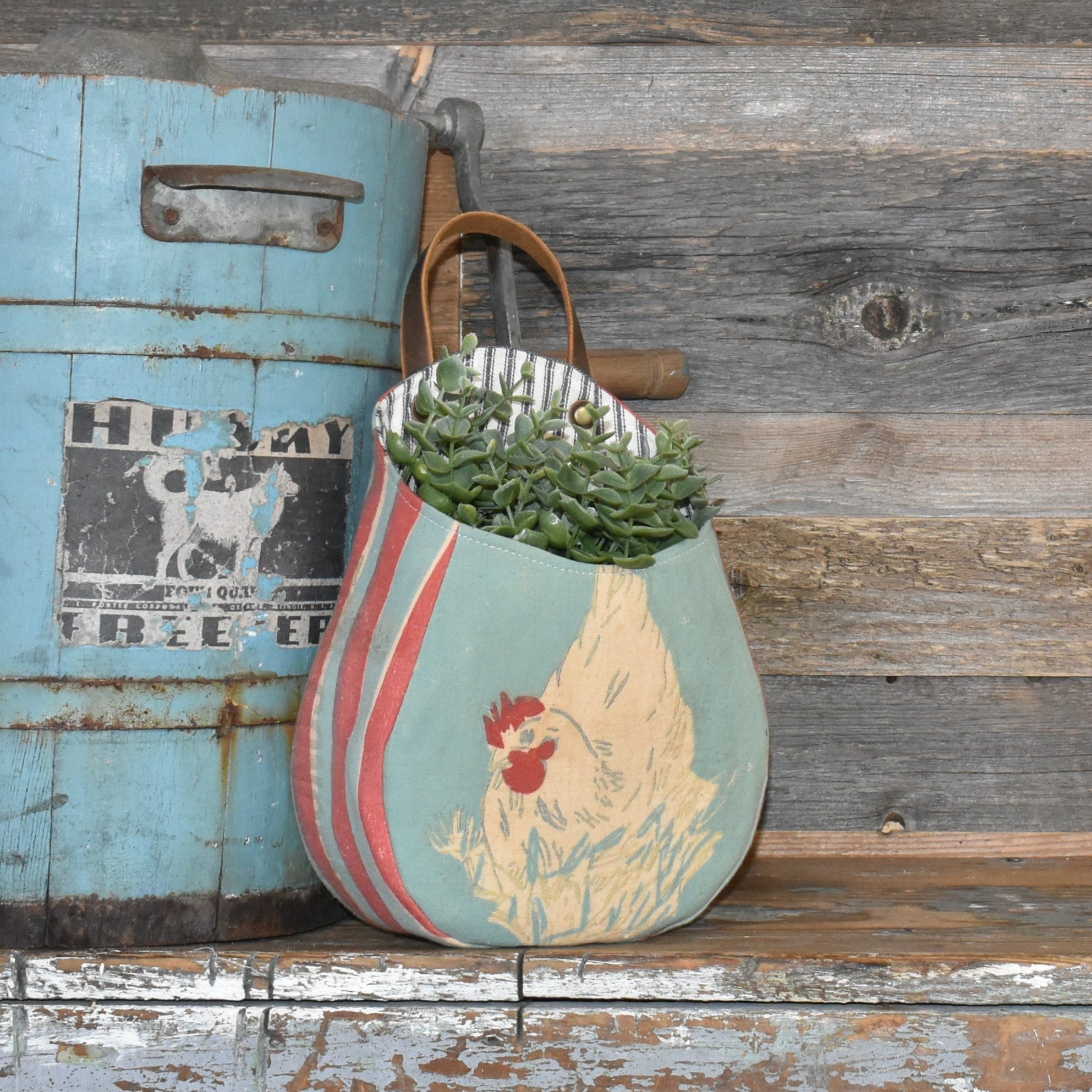 Vintage Hubbard's Sunshine Feed Sack Peg Basket